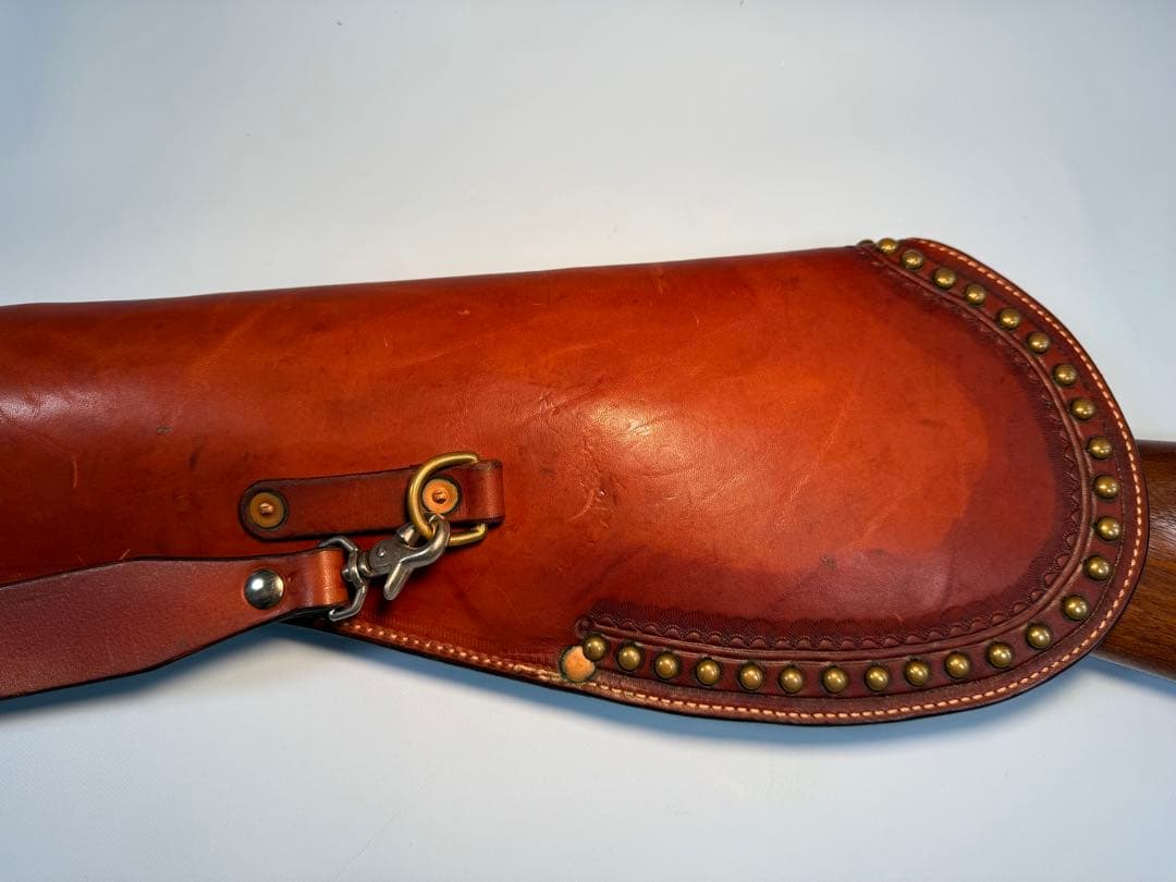 ウィンチェスターM 1873カービン用レザー製スタッズ付きライフルケース