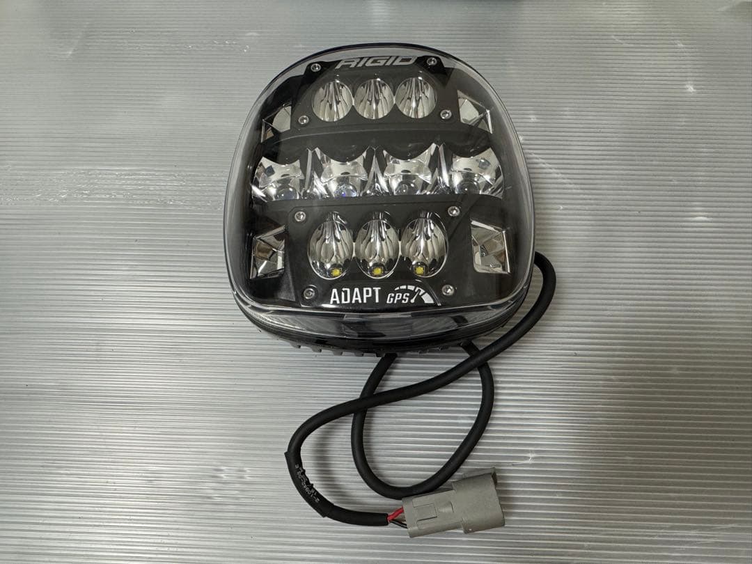 ローライダーSTリジットアダプトLEDヘッドライト　マウントブラケット