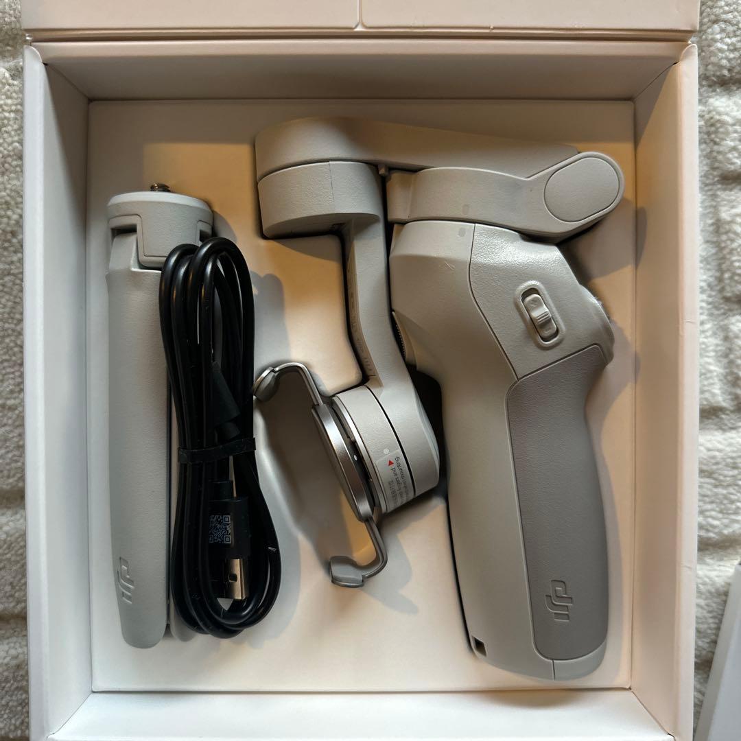 ぺ*ぺ様 【ほぼ新品】DJI Osmo Mobile SE スマートフォンスタビ