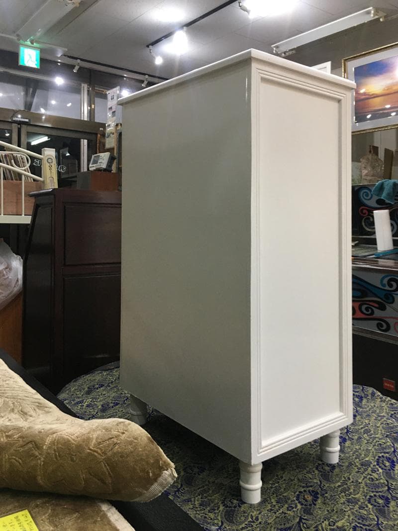 極美品！ 送料込！　 白家具　チェスト キャビネット　杉材　モデルルーム展示品！