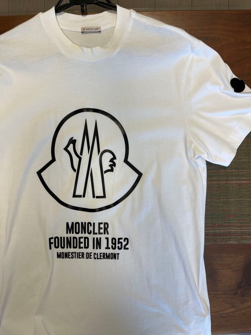 極美品！MONCLER ロゴプリント Tシャツ 1952年設立