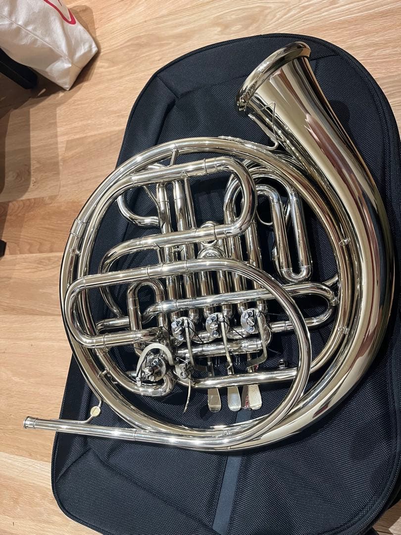 ホルトン フレンチホルン GH479 ケース付き