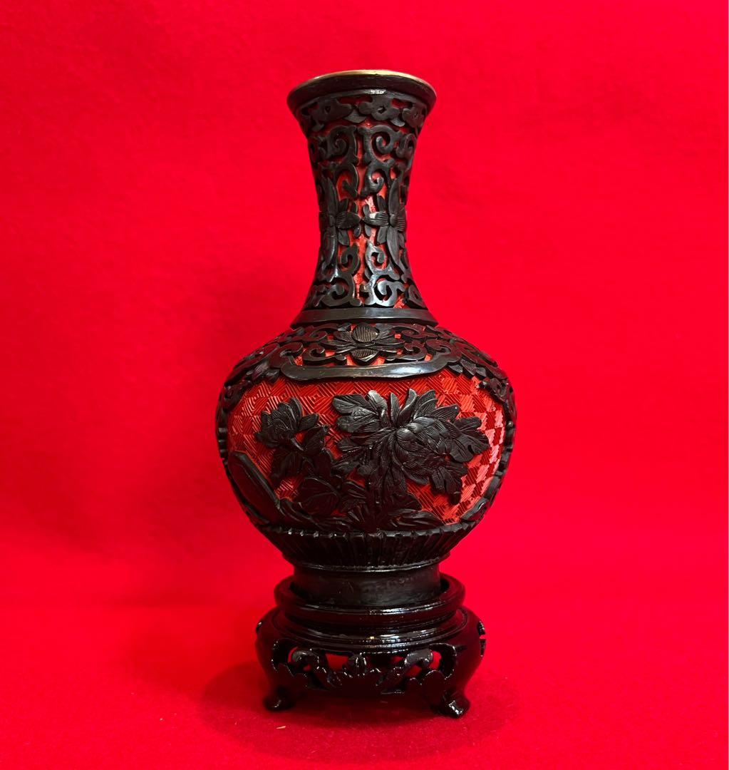 中国美術 堆朱 堆黒 花紋樣　漆彫 花瓶 花入 花器 台座付き コレクション