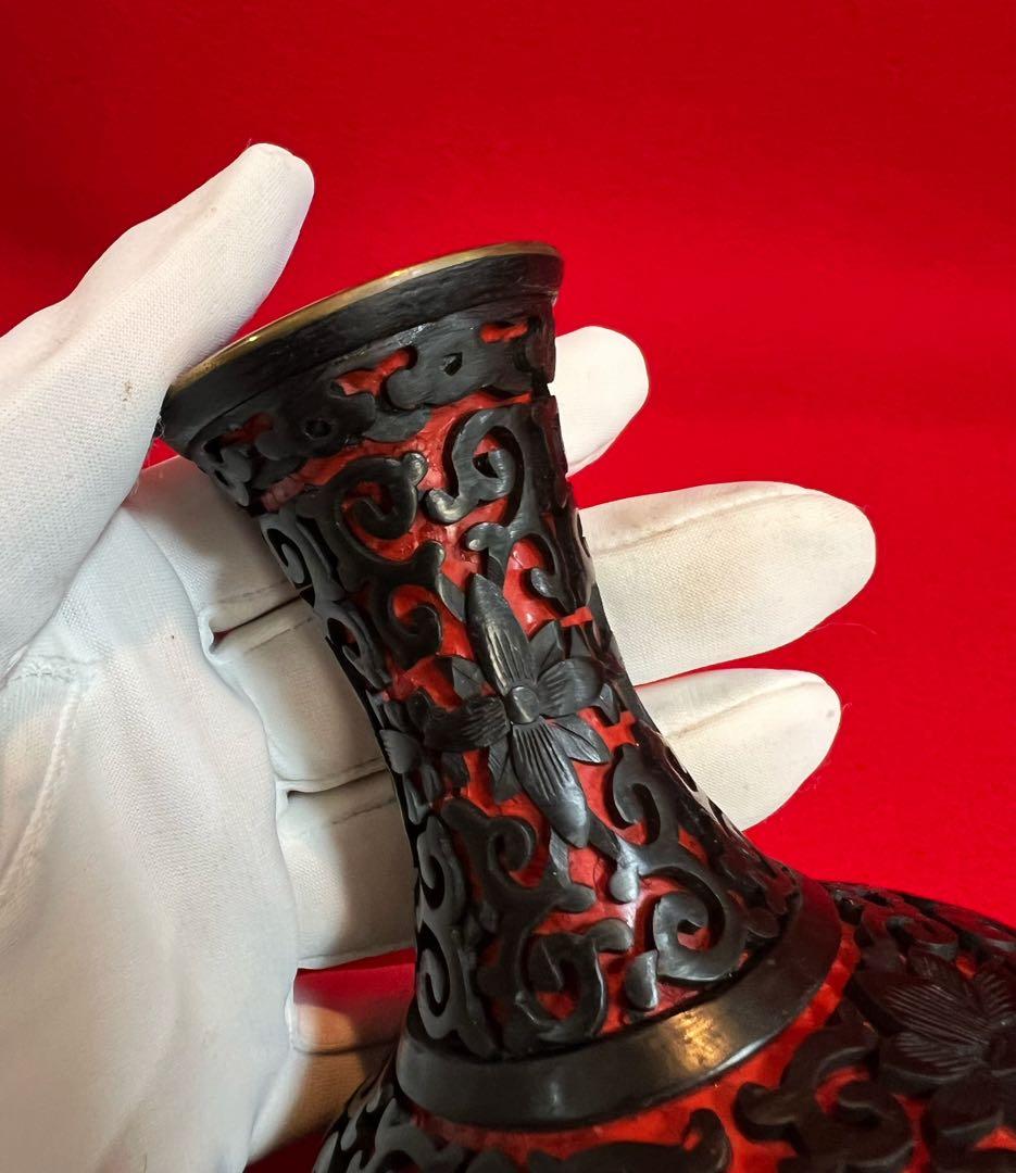 中国美術 堆朱 堆黒 花紋樣　漆彫 花瓶 花入 花器 台座付き コレクション