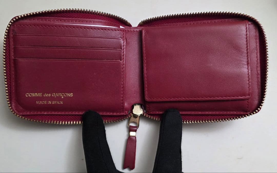 m*8様 【ほぼ未使用・箱タグ完備】コムデギャルソン SA7100 赤 コンパク