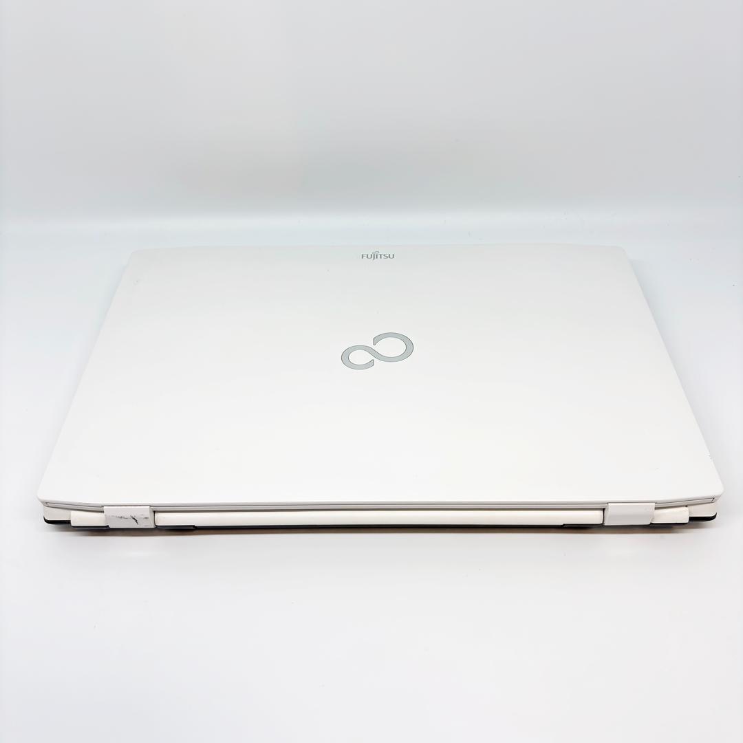 富士通 ノートパソコン Corei7 SSD メモリ16GB Win11 A35
