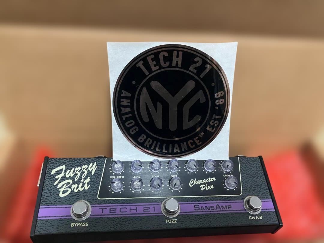 TECH 21 Fuzzy Brit ギターエフェクター