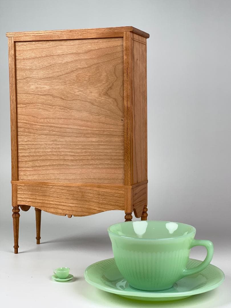 ミニチュア 1/6スケール 木製 レリーフ付 高級食器棚 コレクションケース