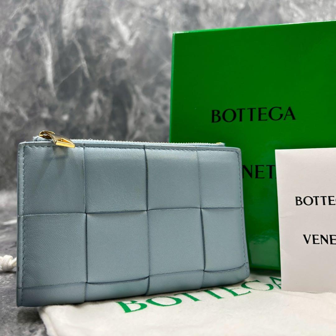 おもち坊☘️新春セール開催中 ✨ボッテガヴェネタ　ミディアムカセット　マキシ