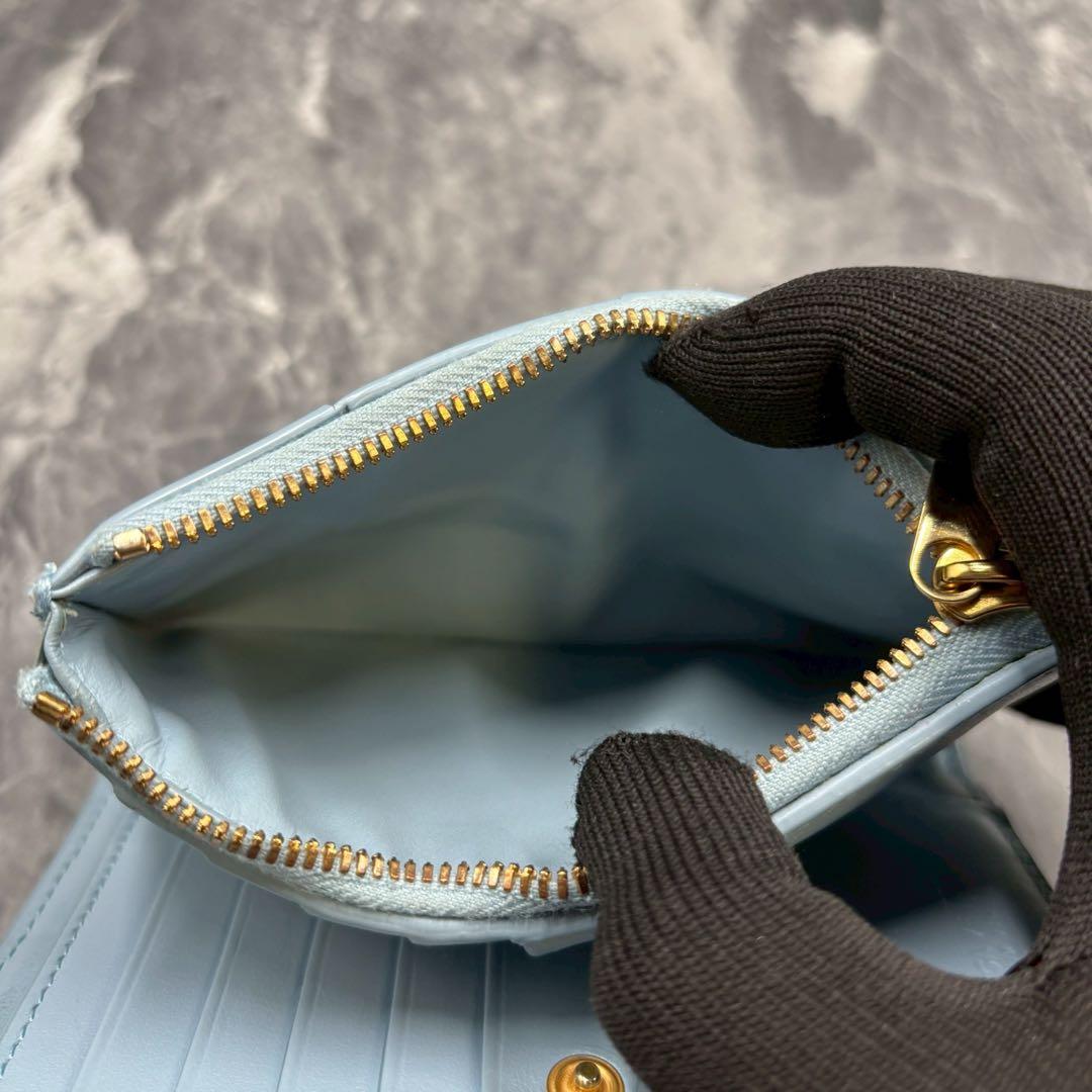 おもち坊☘️新春セール開催中 ✨ボッテガヴェネタ　ミディアムカセット　マキシ