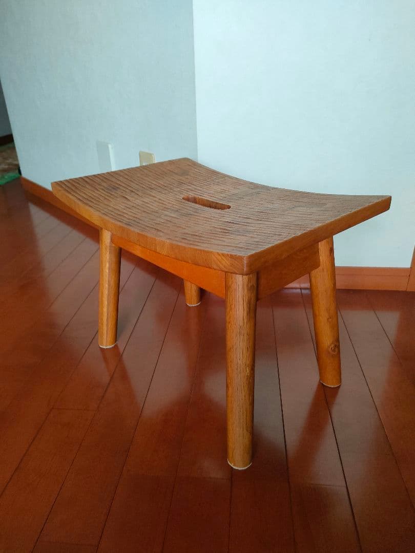 木製 曲線形状 スツール