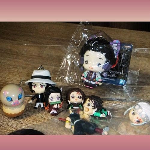 鬼滅の刃 キャラグッズ　胡蝶・煉獄・禰豆子・炭治郎 ほか▶バッチ・ラバー ほか