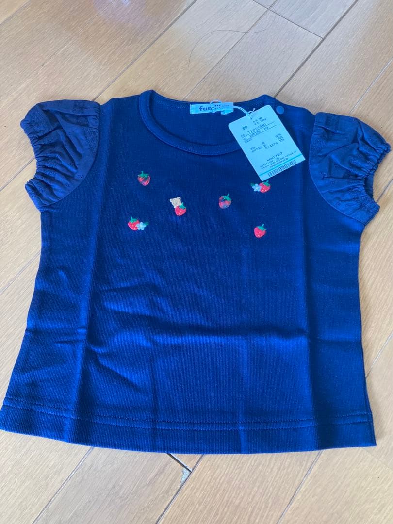 新品タグ付きfamiliar ファミリア　Tシャツ(半そで)サイズ90cm
