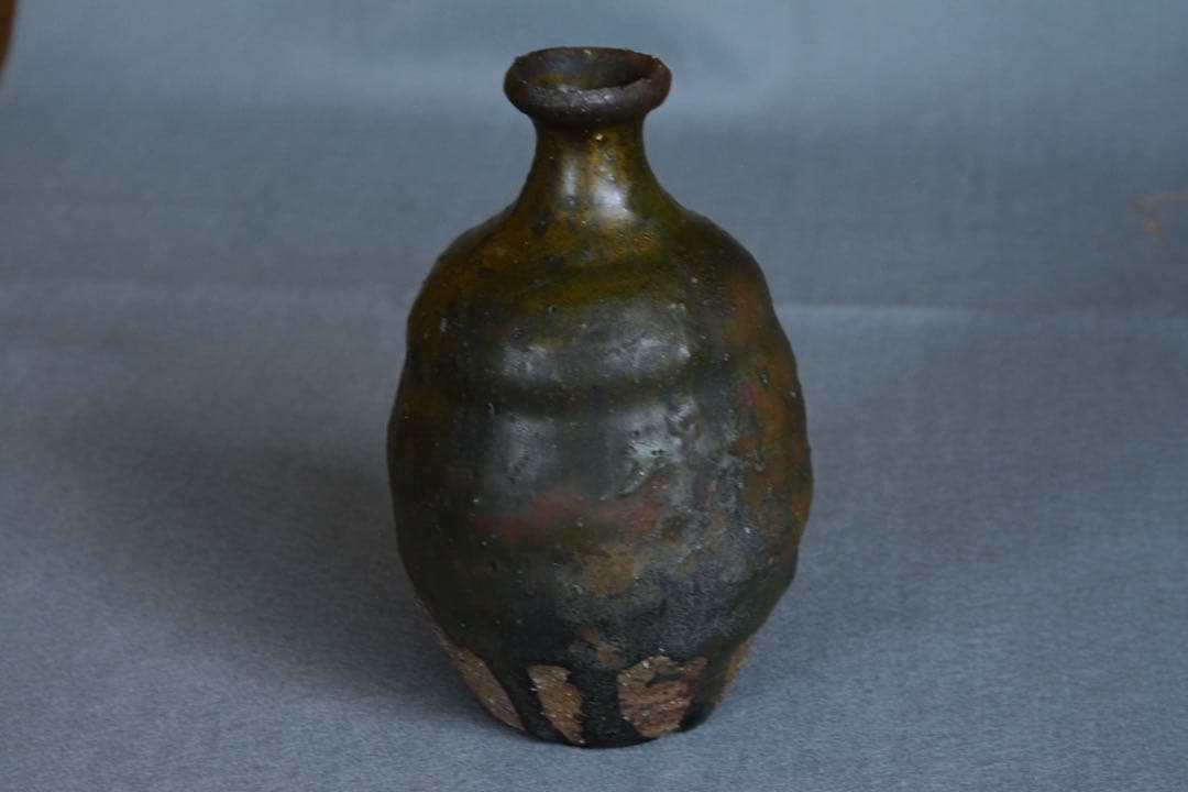 コマイヌ様●【川上清美】黒唐津 徳利