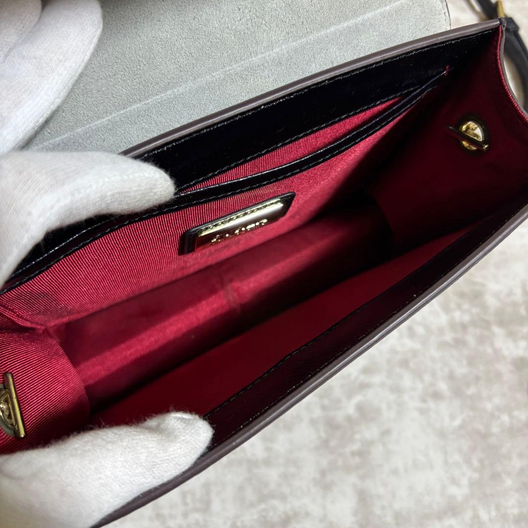 H250 美品✨FURLA フルラ　ショルダーバッグ　キティ　コラボ　チェーン