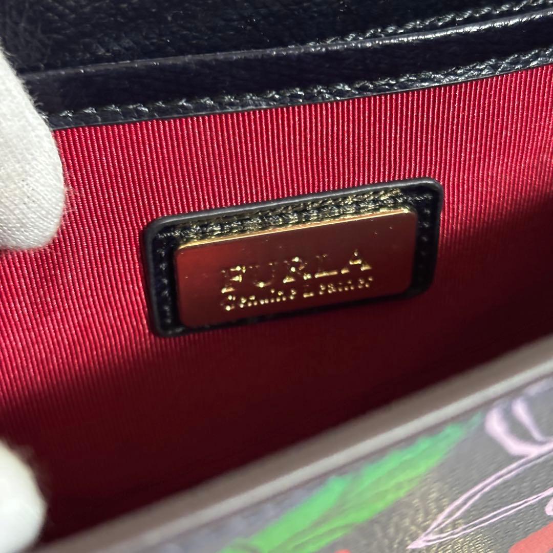 H250 美品✨FURLA フルラ　ショルダーバッグ　キティ　コラボ　チェーン