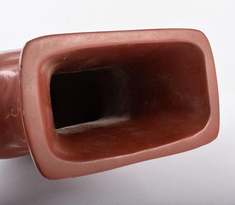 中国　康煕年製　乾漆朱漆金蒔絵山水人物文扁壷　V　3905B