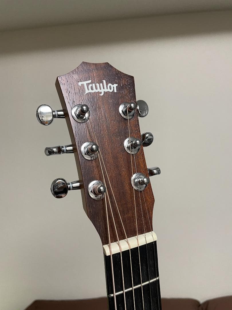 ほぼ新品 Taylor Baby Taylor BT1