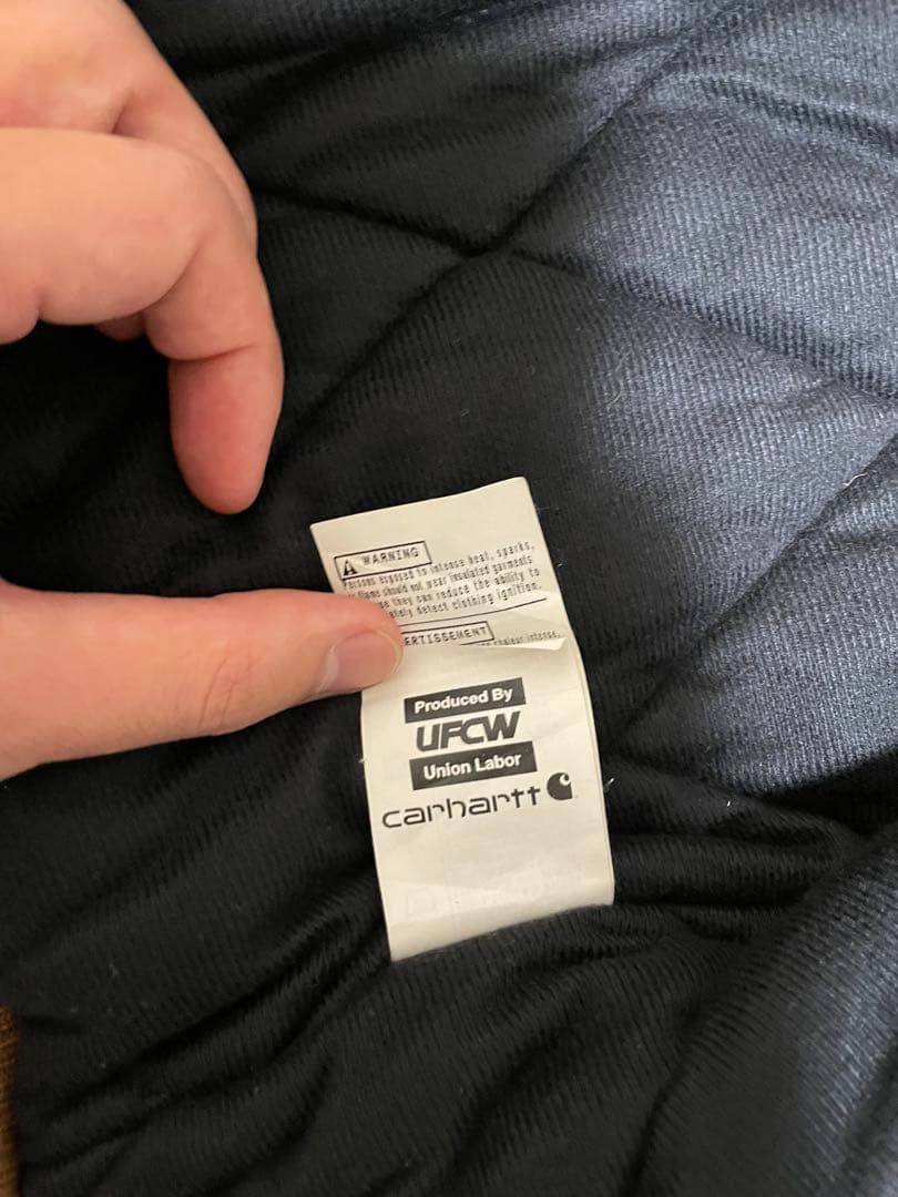 Carhartt WIPフード付きブラウンジャケット　ＳサイズUSA規格