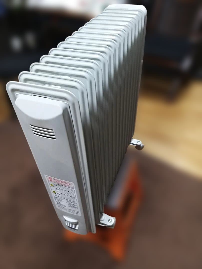 デロンギオヒーター.H771423E. 200V.2300.作動確認済.