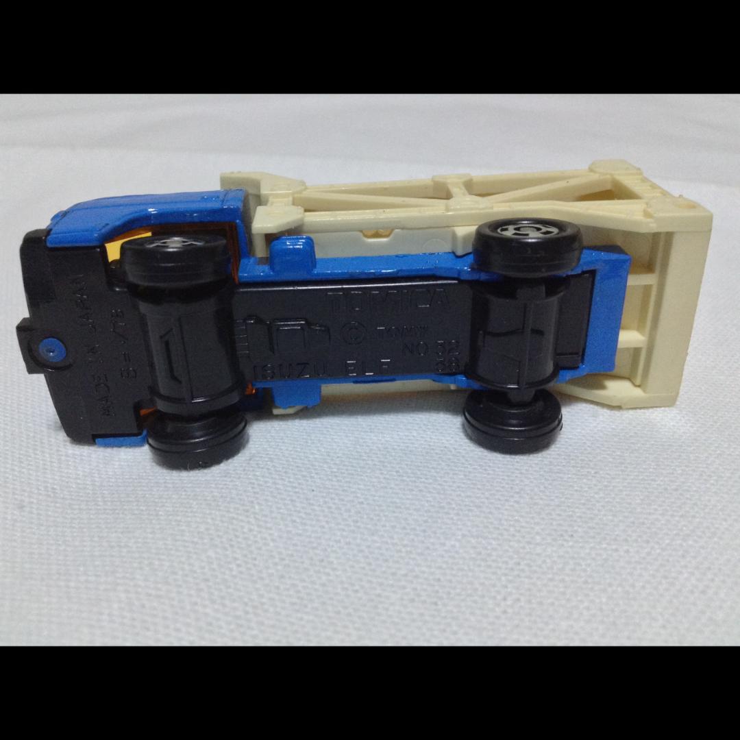 【トミカ】ISUZU エルフ キャリアカー【廃番ビンテージミニカー】