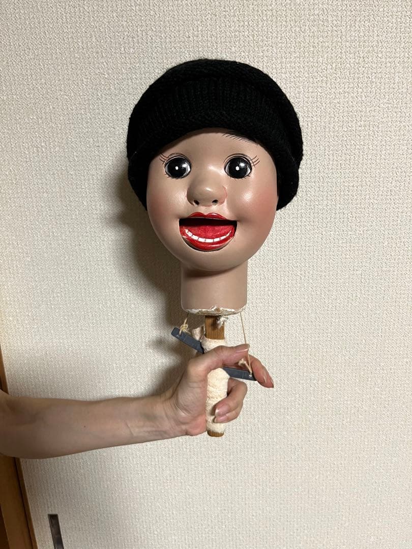 腹話術人形
