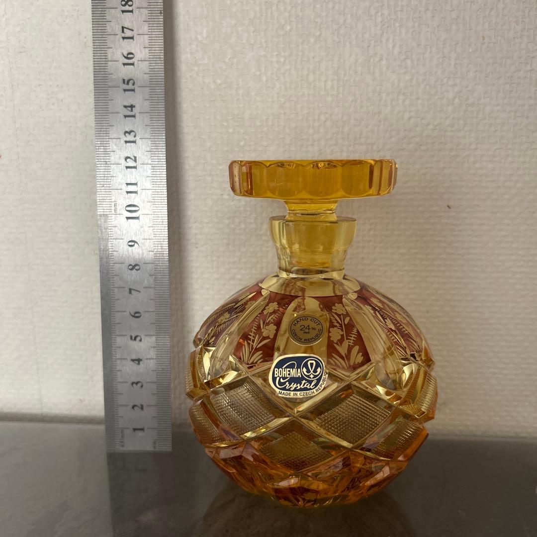 ボヘミア・ガラス　デキャンタ