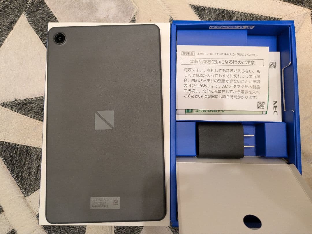 NEC LAVIE Tab T8 8インチ タブレット