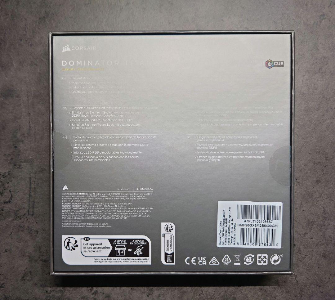 メモリー CORSAIR DOMINATOR TITANIUM DDR5-6400 96G