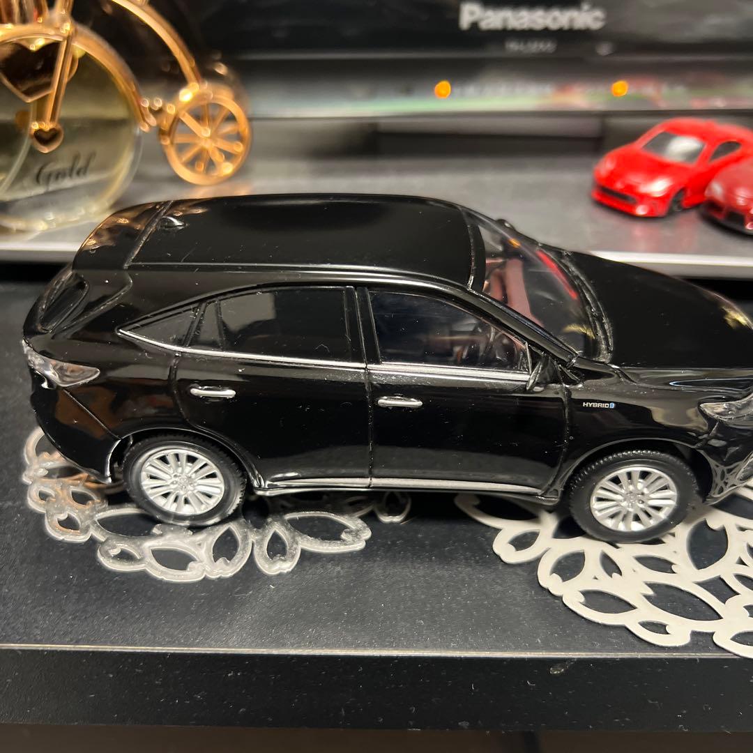 トヨタ　ハリアー　Harrier 30分の1スケール　送料込み