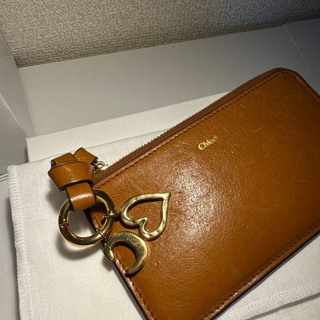 m*i様 Chloe シャイニーレザー製ALPHABETウォレット