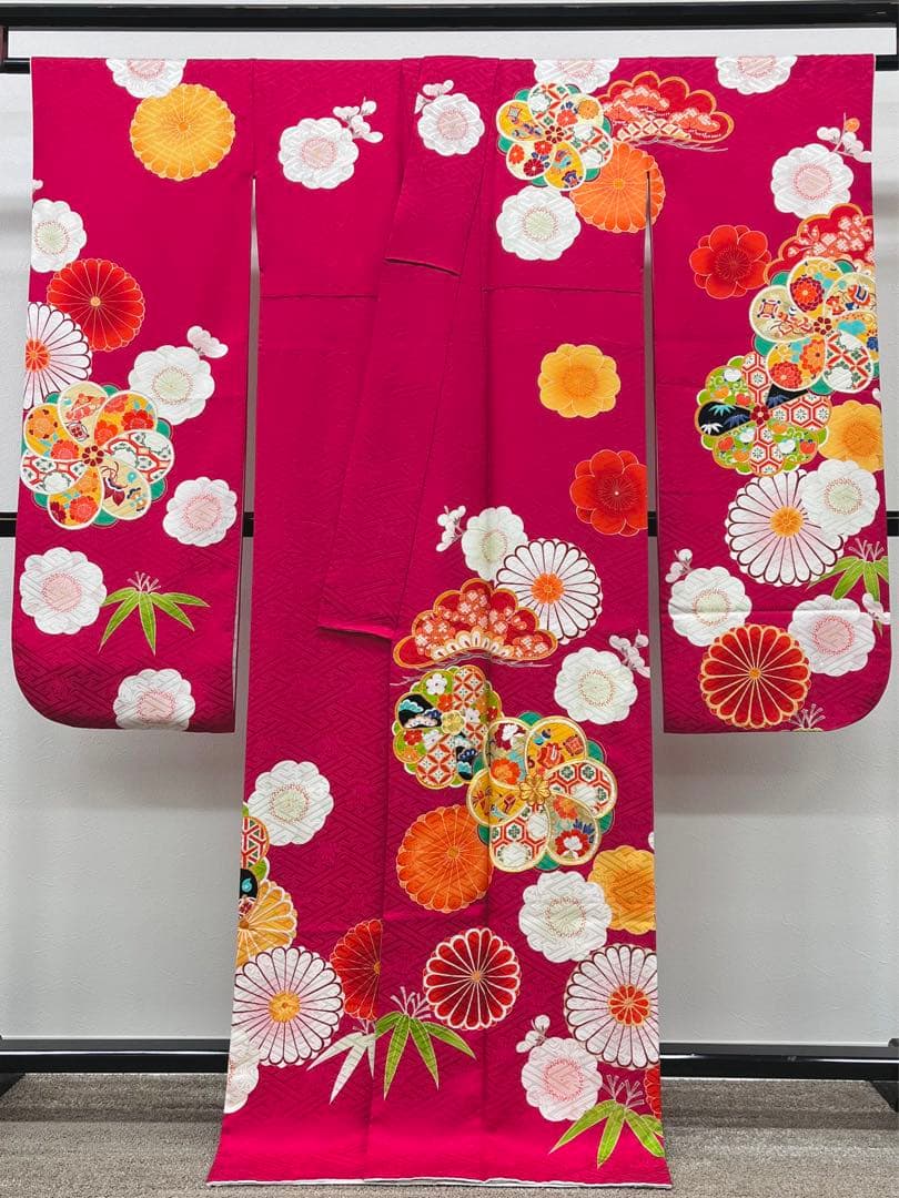 振袖 金駒 金彩 紋意匠 和モダン 宝尽くし 正絹 S150