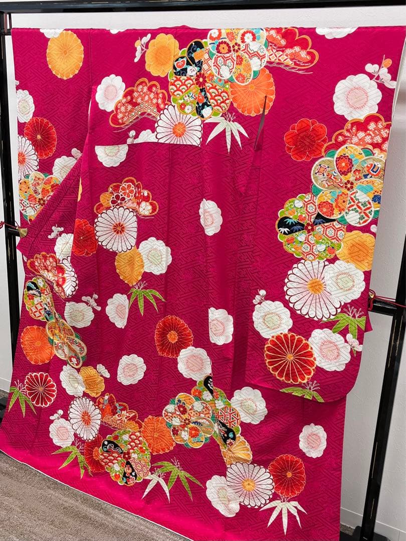 振袖 金駒 金彩 紋意匠 和モダン 宝尽くし 正絹 S150