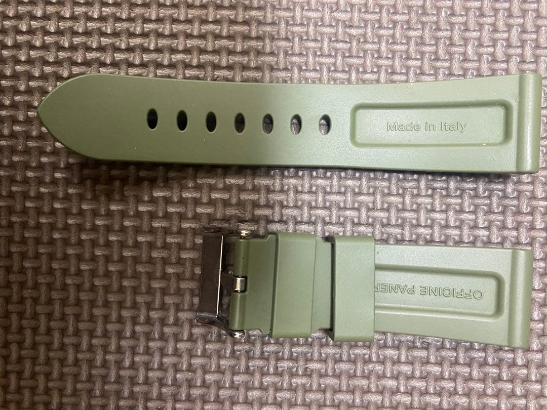 PANERAI パネライ 純正ラバーベルト 22-24mm カーキグリーン