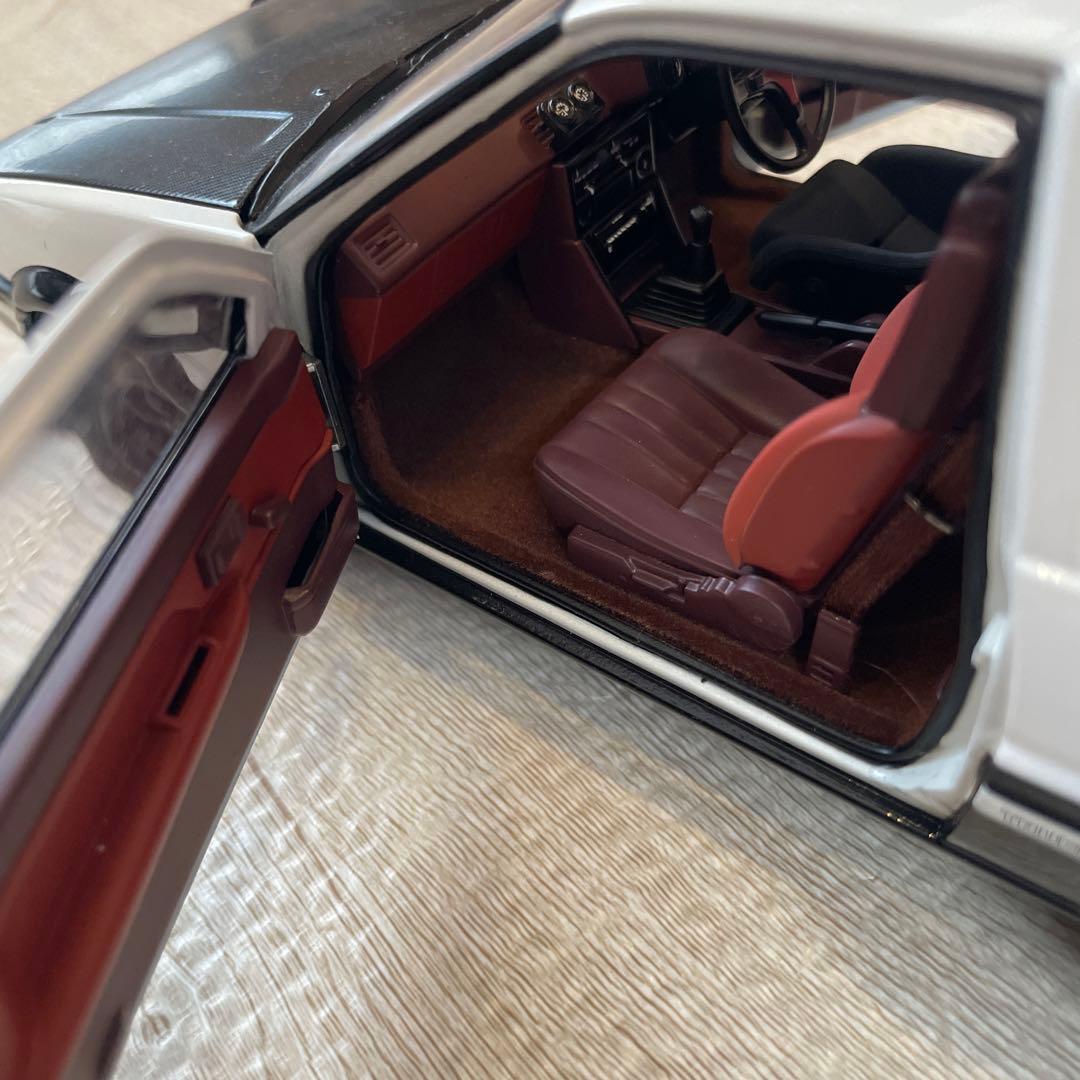 AE86 ホワイト/ブラック 藤原とうふ店