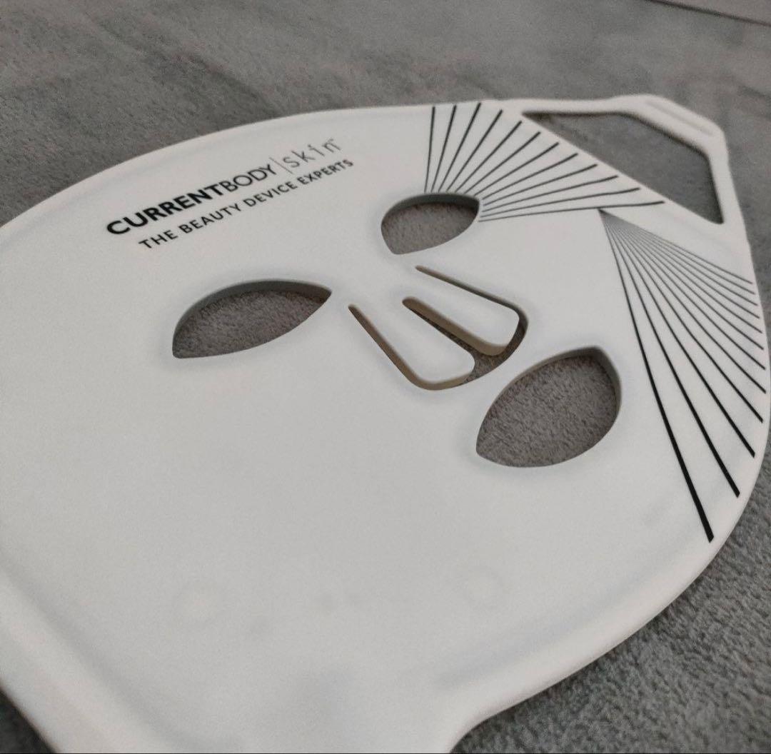 極美品　CURRENTBODY LEDライトセラピー マスク