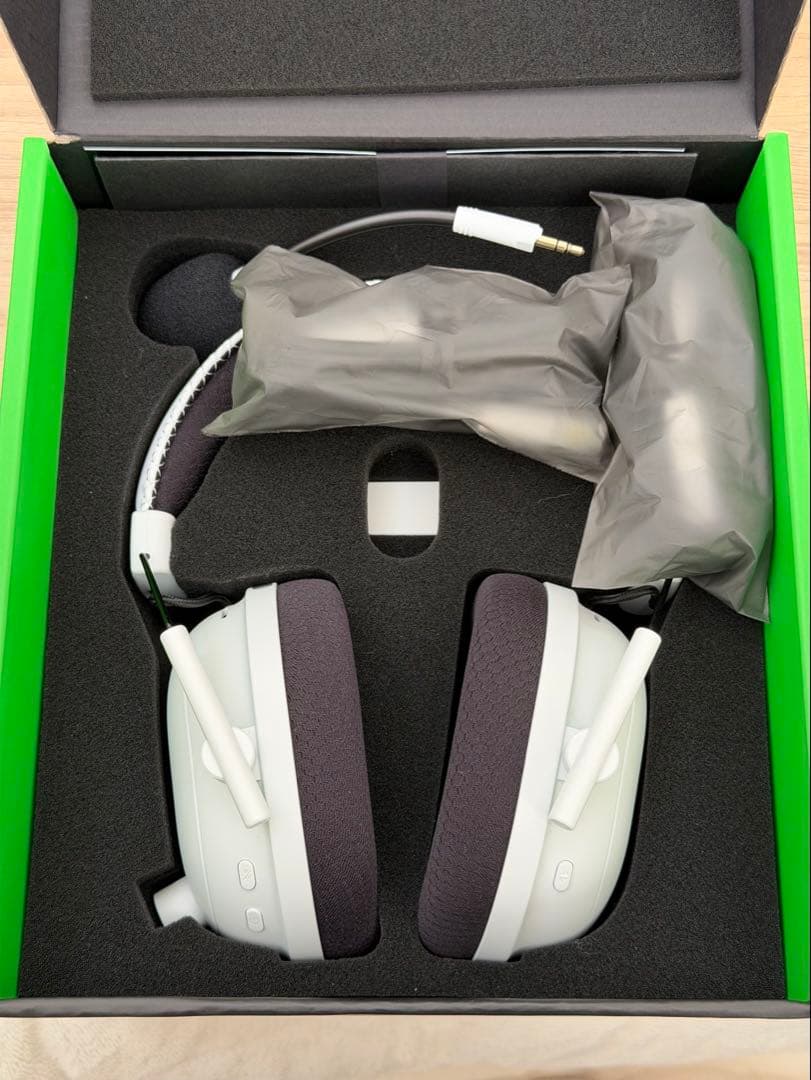 Razer BLACKSHARK V2 PRO アップグレードモデル　ホワイト