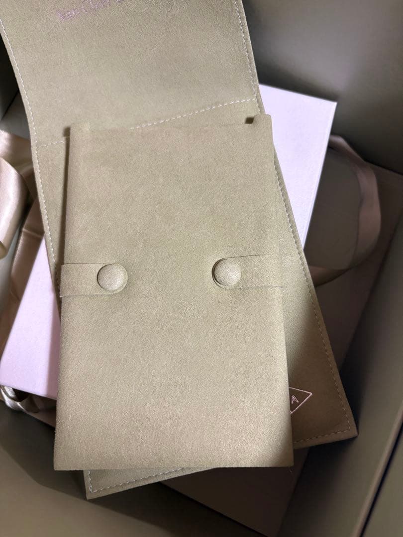 Van Cleef & Arpels スエード ポーチ