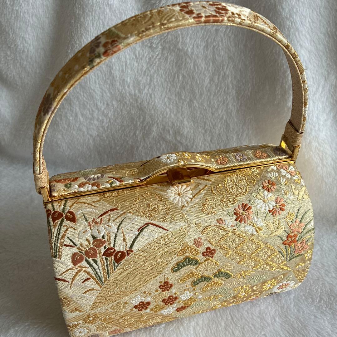 美品　和装バック　織柄豪華な格式あるバック　若い方向け　成人式　振袖　晴れの日