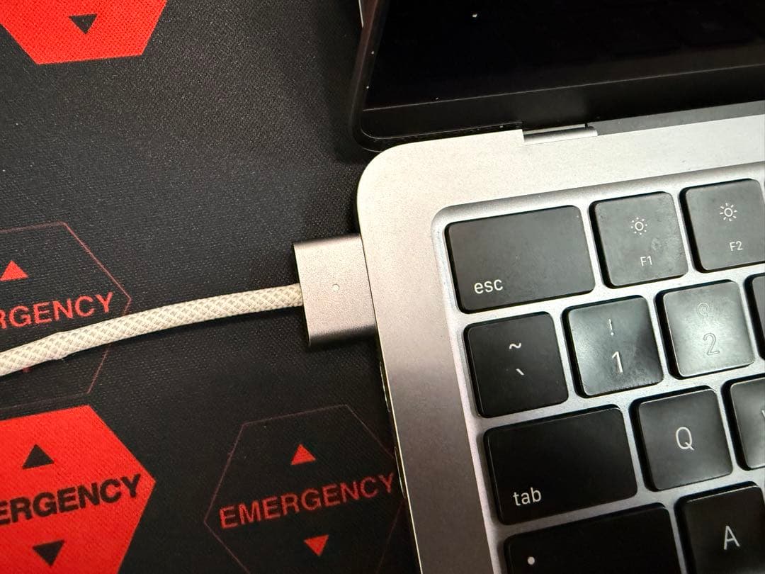 MBA M2 メモリ24GB ジャンク-電源入らず-内部確認済・水没なし