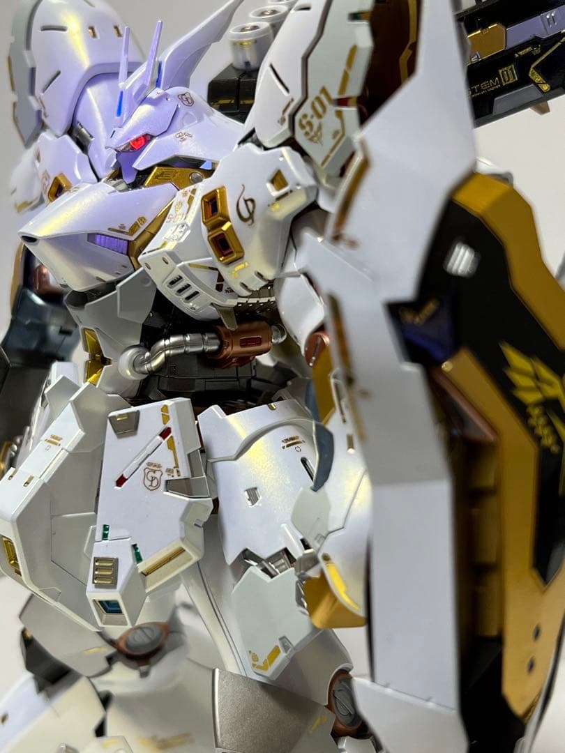 ガンプラ RG 1/144 サザビー 塗装完成品