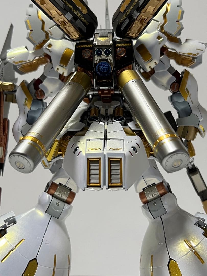 ガンプラ RG 1/144 サザビー 塗装完成品