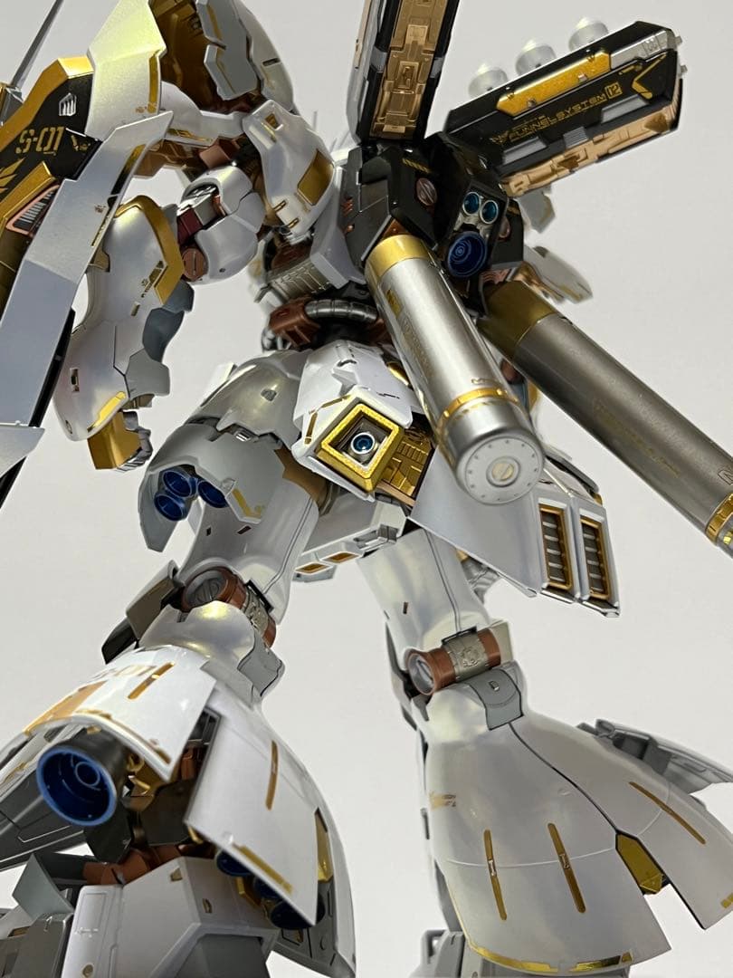 ガンプラ RG 1/144 サザビー 塗装完成品