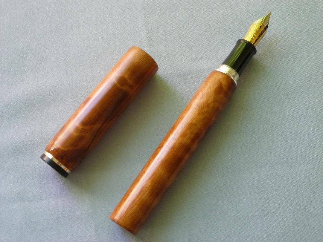 屋久杉光明・トラ杢万年筆