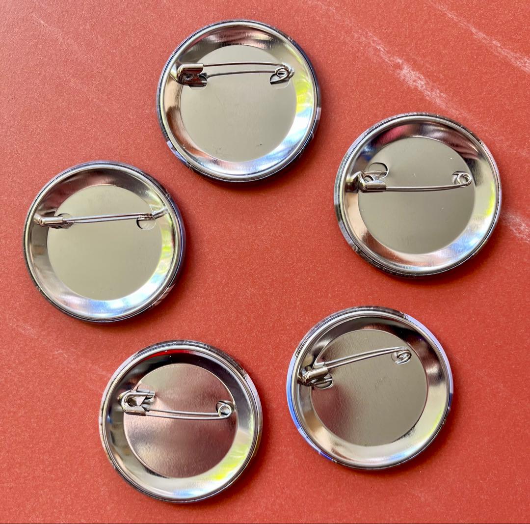 【進撃の巨人】缶バッジコレクションPart3〈リヴァイ〉