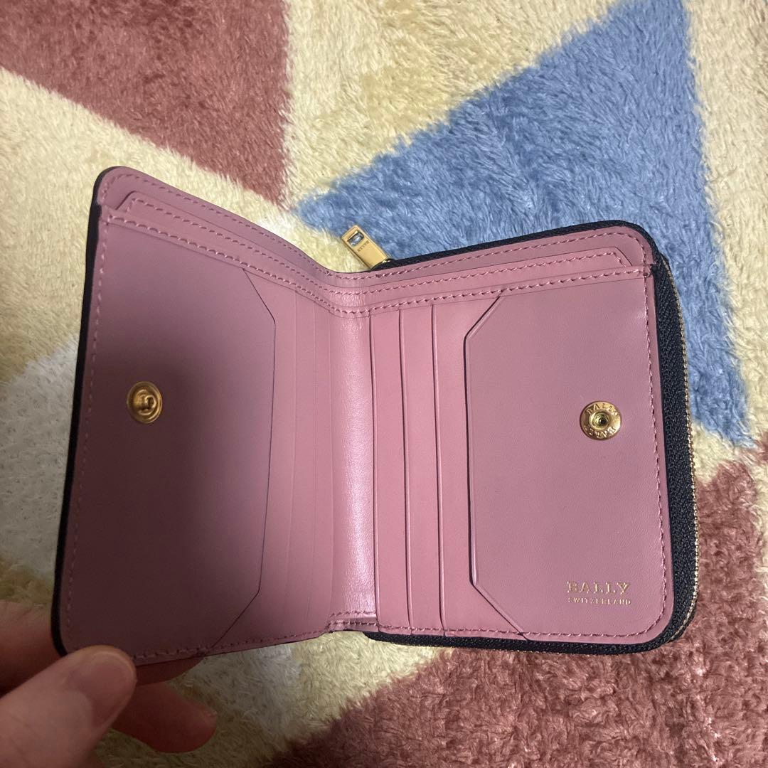 BALLYバリー 新品箱付き　二つ折り財布　ブラック無地
