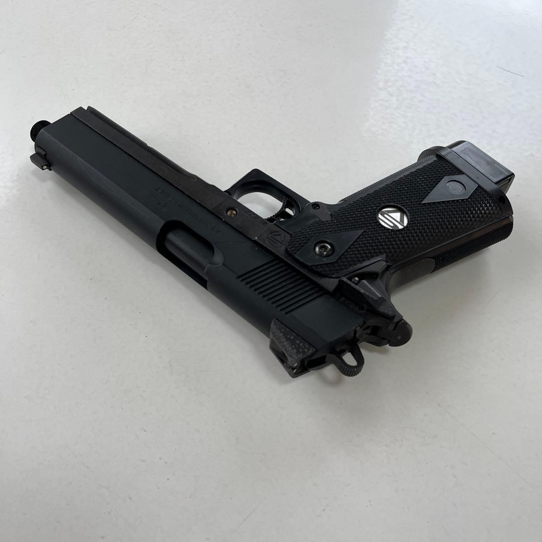 ガスガン ブラックモデル 取扱説明書付き