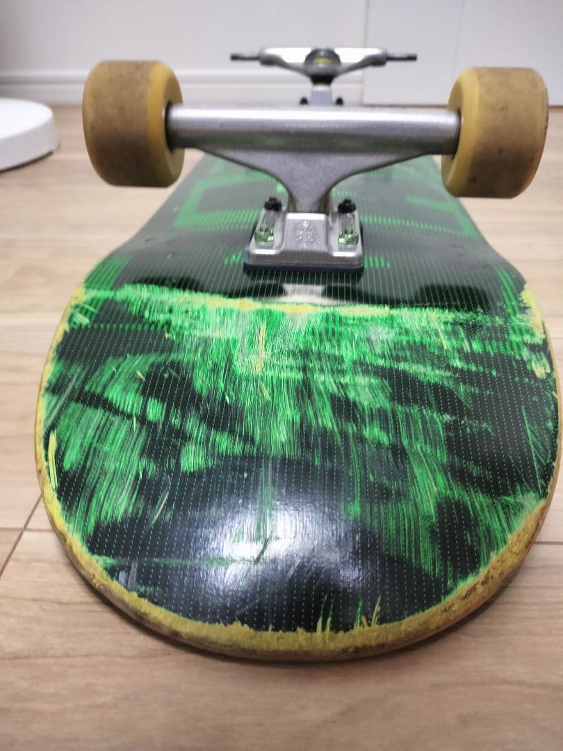 BAKER 8.25 スケートボードフルコンプリートセット スケボー　ベイカー