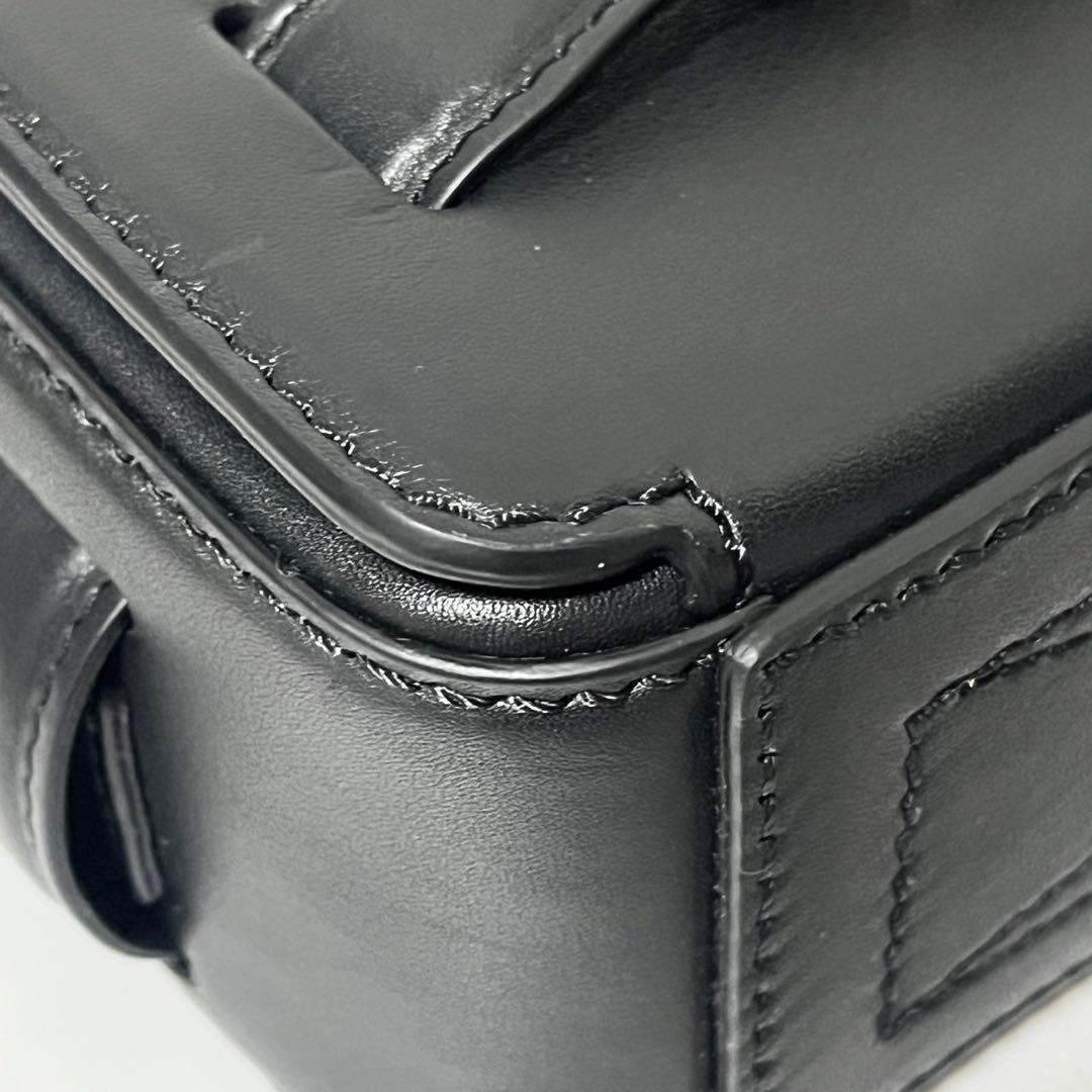 ✨未使用保管品✨　Alexander McQUEEN 　ショルダーバッグ　レザー