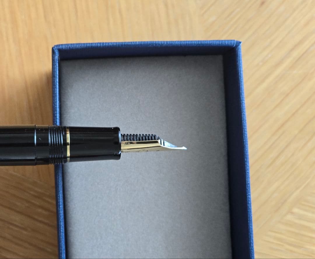 セーラー万年筆 SAILOR 長刀研ぎNMF廃盤品 中細 10-7111-320